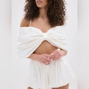 NWT AKIRA White Off-Shoulder Bow Top satin romper size XL